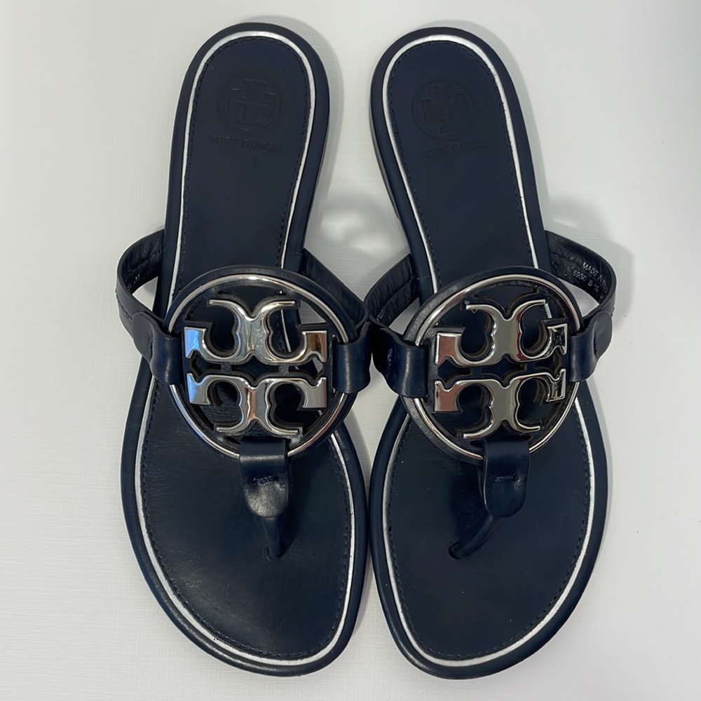 Tory Burch Miller Leather Logo Thong Sandals size 7 Navy Silver - Picture 2 of 9
